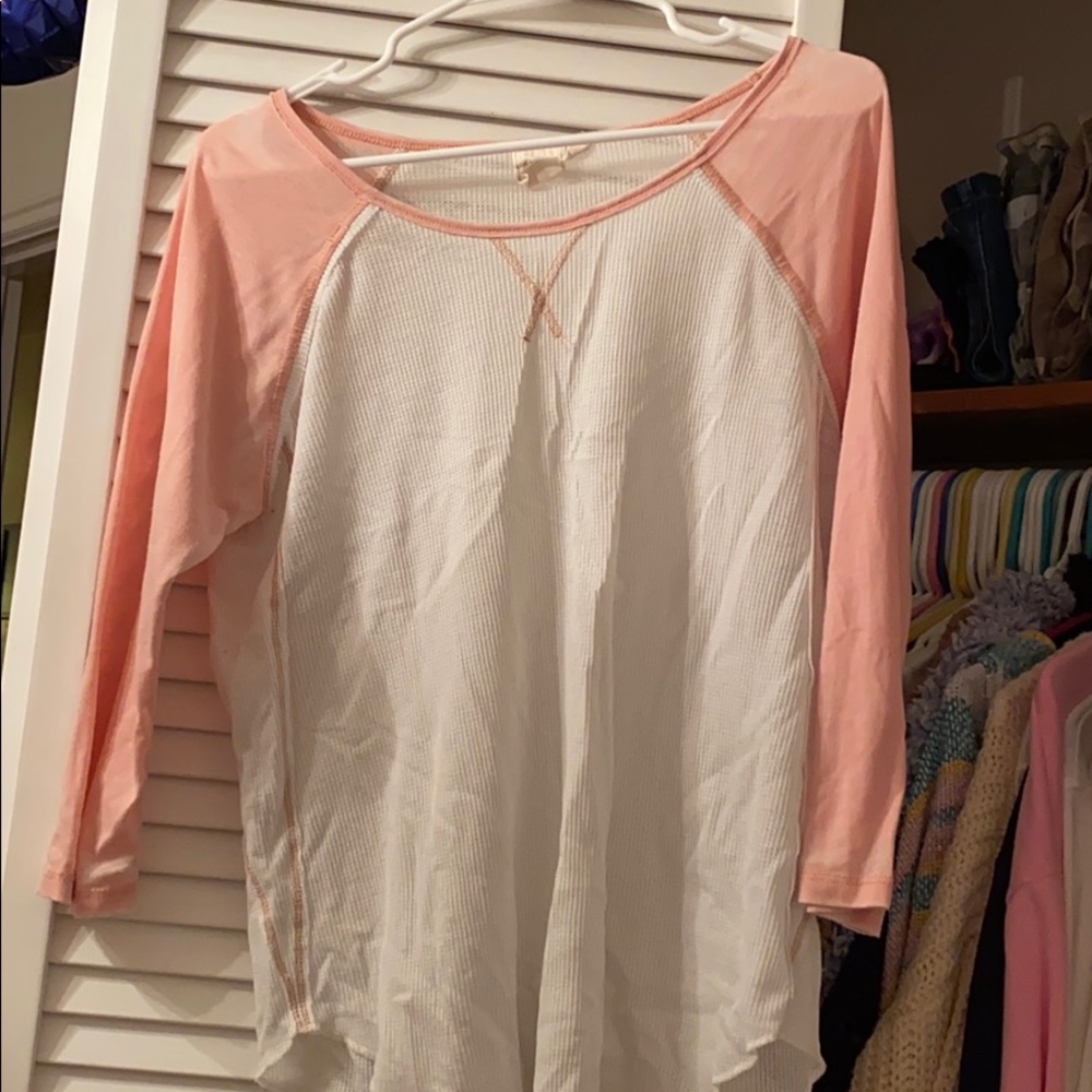 White and pink waffle-patterned long sleeve Tee